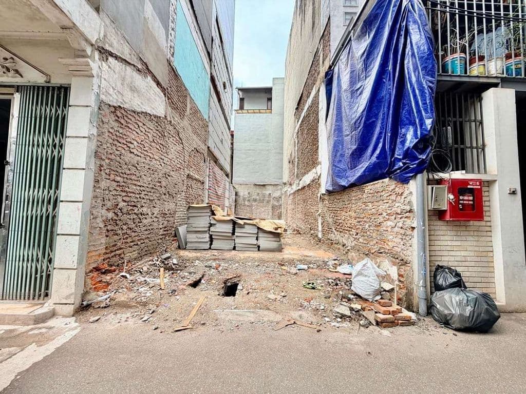 Bán Lô Đất 30m2 sát hồ Văn Quán đường ô tô qua, vị trí đẹp trung tâm