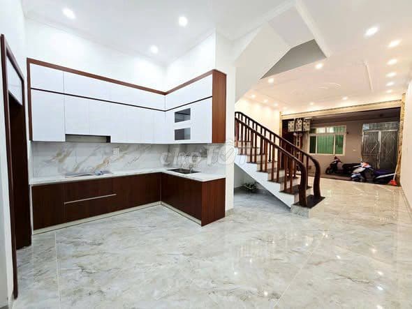 bán nhà 5 tầng Long Biên gần AEON