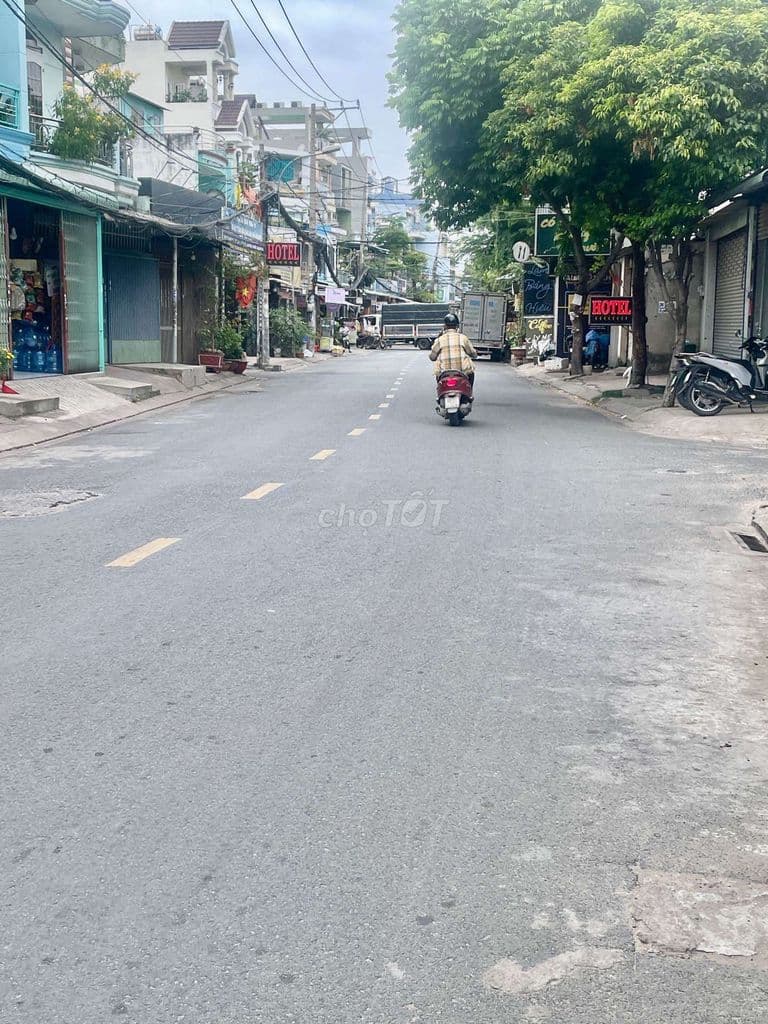 Cần bán nhà mặt tiền Bình Tân 100m² – 4PN – giá chỉ hơn 6tỷ