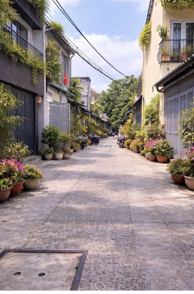 Bán Đất Đường Lê Trọng Tấn. Dt 60m2. Giá 6 Tỷ