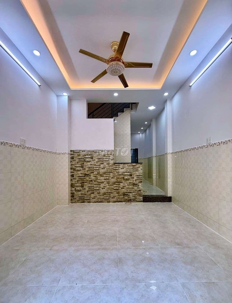 Nhà hẻm Phạm Văn Chí 4x10 2 lầu 1T 4PN - Ảnh 2