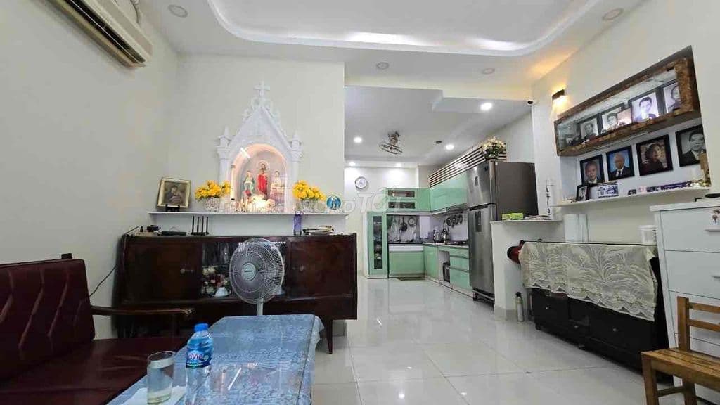 Nhà Đường Điện Biên Phủ, 4 Tầng, 4 P.Ngủ, hẻm 1 xẹt gần mặt tiền