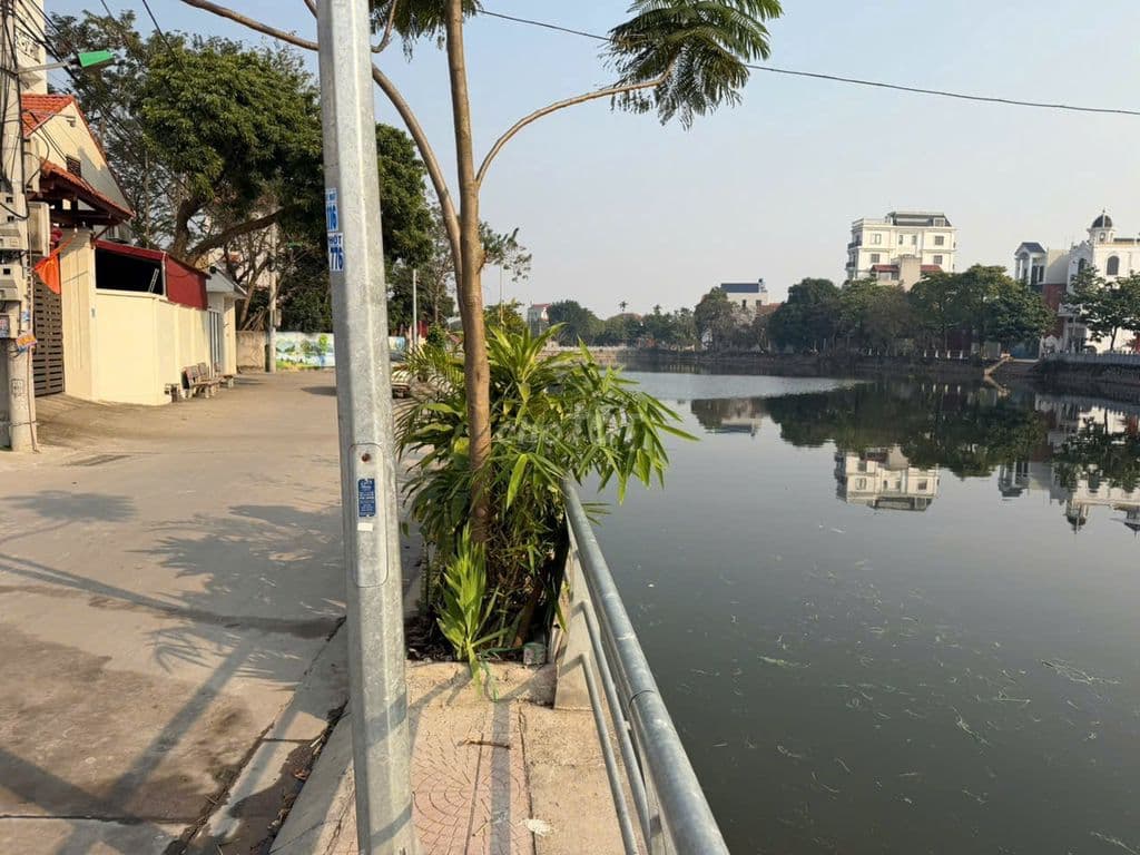 ĐẤT KÈM NHÀ 2 TẦNG FULL THỔ CƯ 459M2 MẶT TIỀN 13 VIEW HỒ TẠI PHÚC THỌ - Ảnh 2