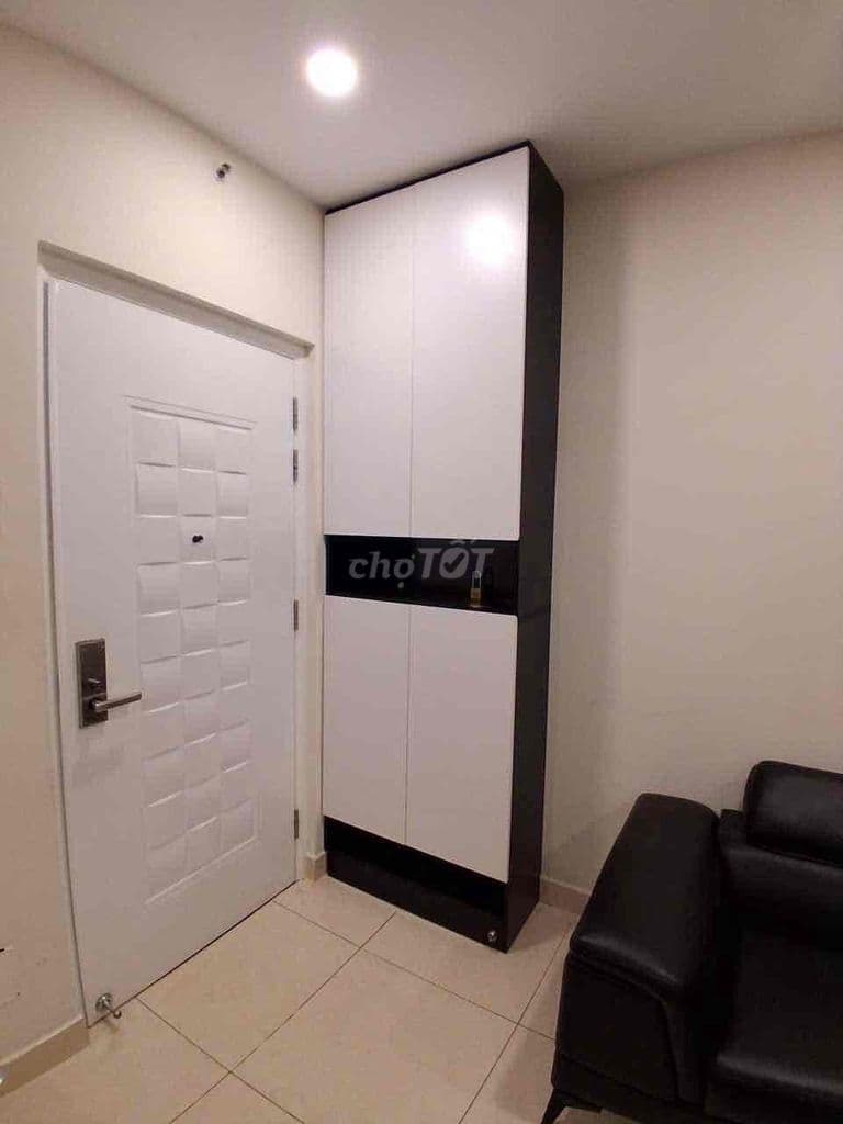 Căn hộ 2PN loại 62m2 Chủ gởi bán; Nhà đẹp mới. LH Hương xem ạ