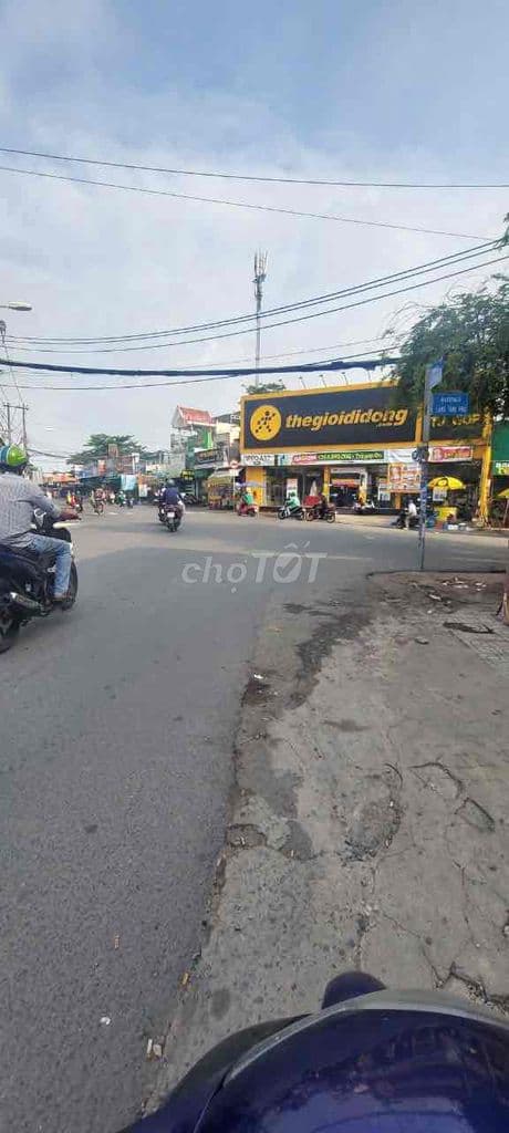 152 m2 nhà mặt tiền Lã Xuân Oai - Ảnh 2