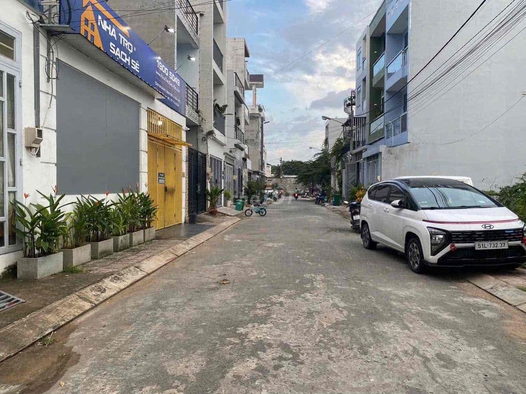 NỀN ĐẤT MT HẺM 568 ĐƯỜNG LÊ VĂN VIỆT - 5.3 TỶ/64M2 - Ảnh 2