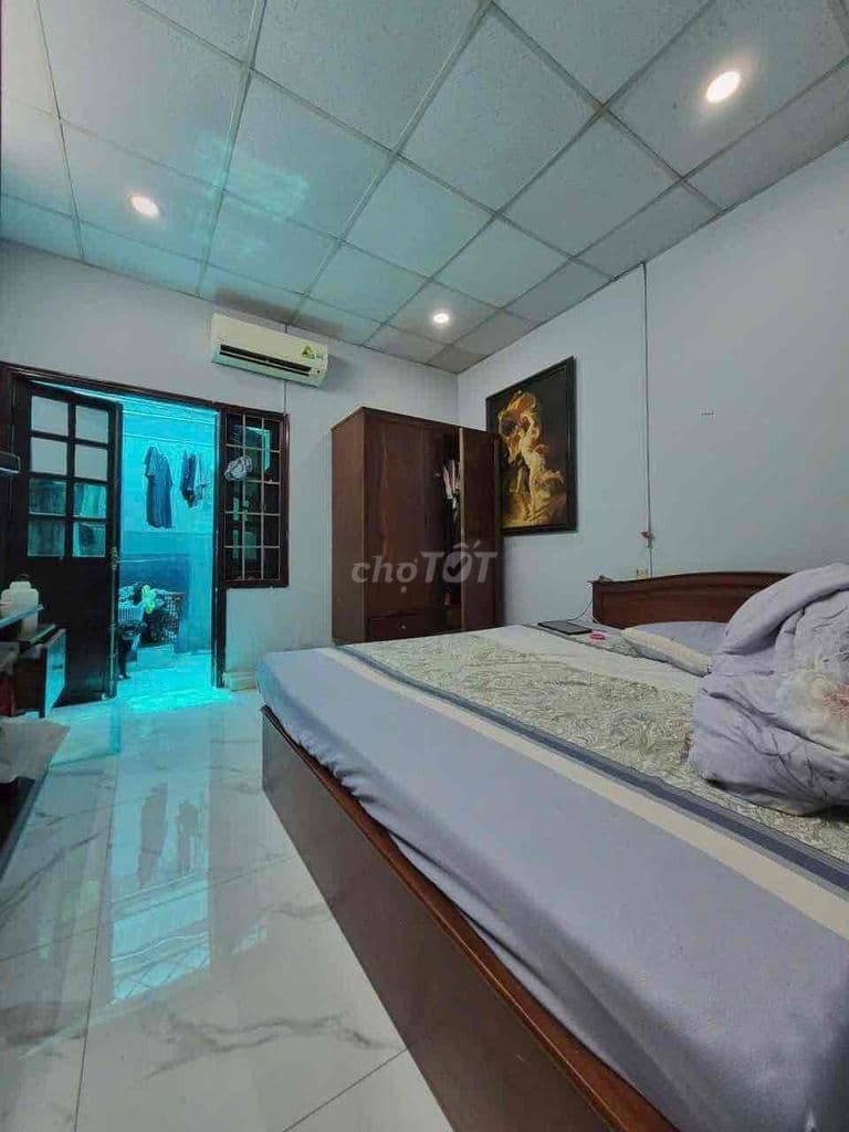 Nhà Gò Vấp 53m2 phường 11 cách chợ đêm 100m - Ảnh 2