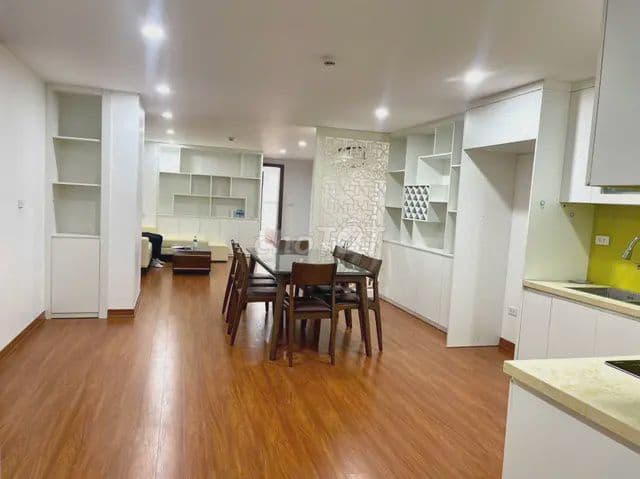 Bán chung cư cao cấp Võ Chí Công 60m2 thang máy view hồ Tây nhà đẹp