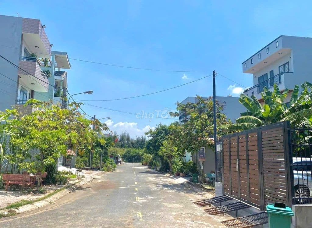 NGAY CHỢ LONG TRƯỜNG 93M2 ĐỐI DIỆN KHU ĐÔNG TĂNG LONG GIÁ TỐT ĐẦU TƯ