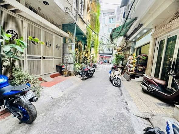 bán nhà 36m² Lò Đúc thang máy giá 10.8 tỷ