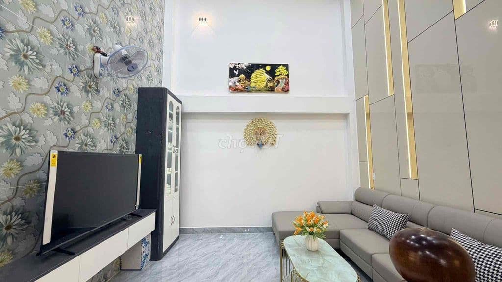 4m ❌ 11m, 3,5 tấm, gần emart Phan Huy Ích, Gò Vấp, 6 tỷ hơn