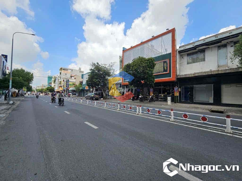 Mặt Tiền Kinh Doanh NGUYỄN SƠN - 4 x 16,5m - Giá: 12tỷ