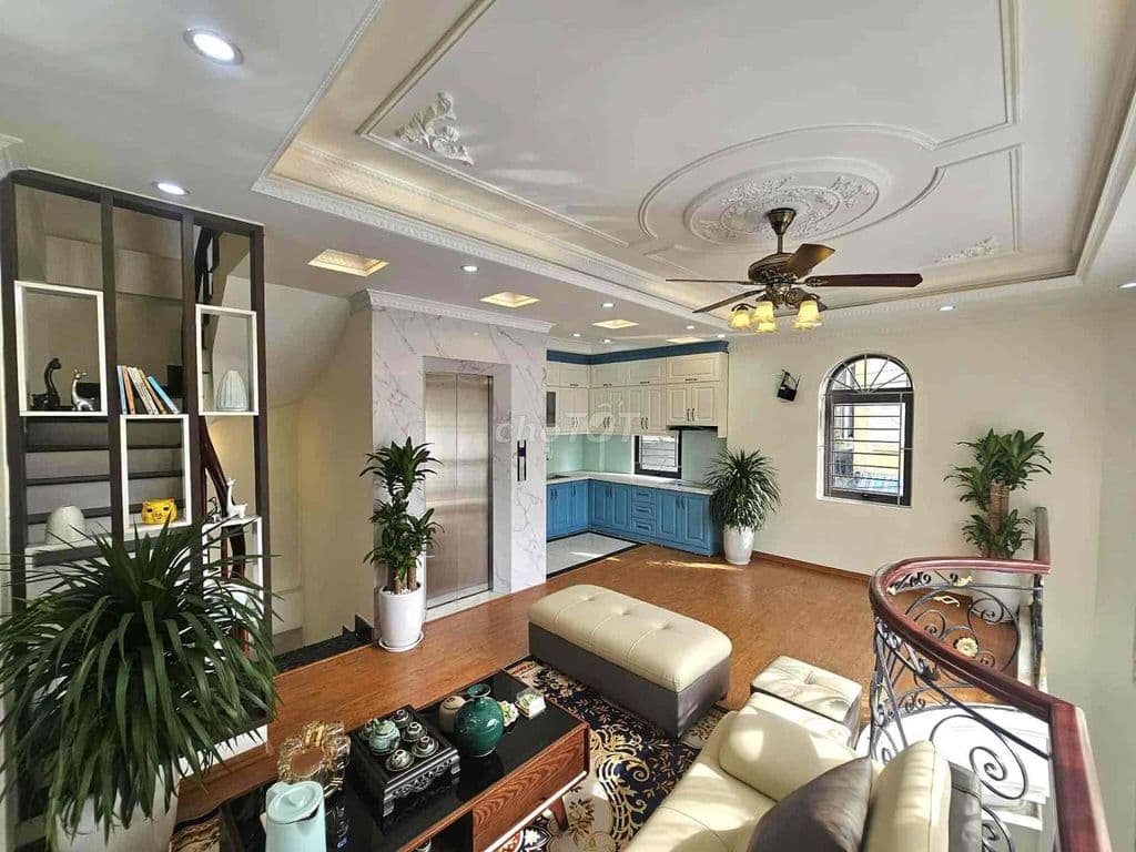 Nhà Phố , Long Biên