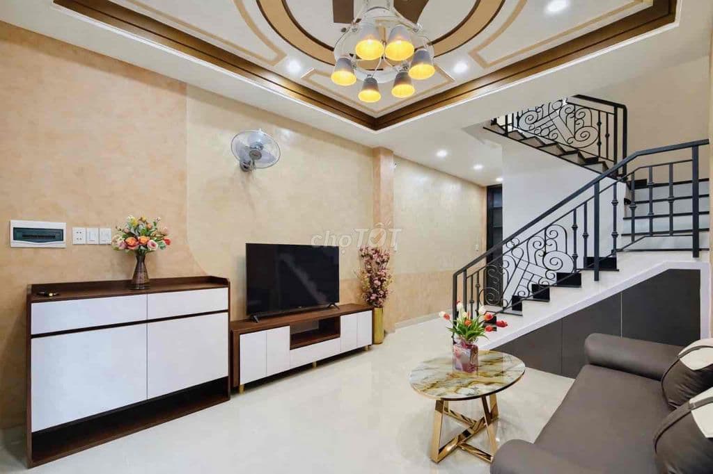 Siêu phẩm! Bán nhà Cầu Giấy, nhà 2 thoáng,ô tô đỗ, dân xây,40m2*5T - Ảnh 2