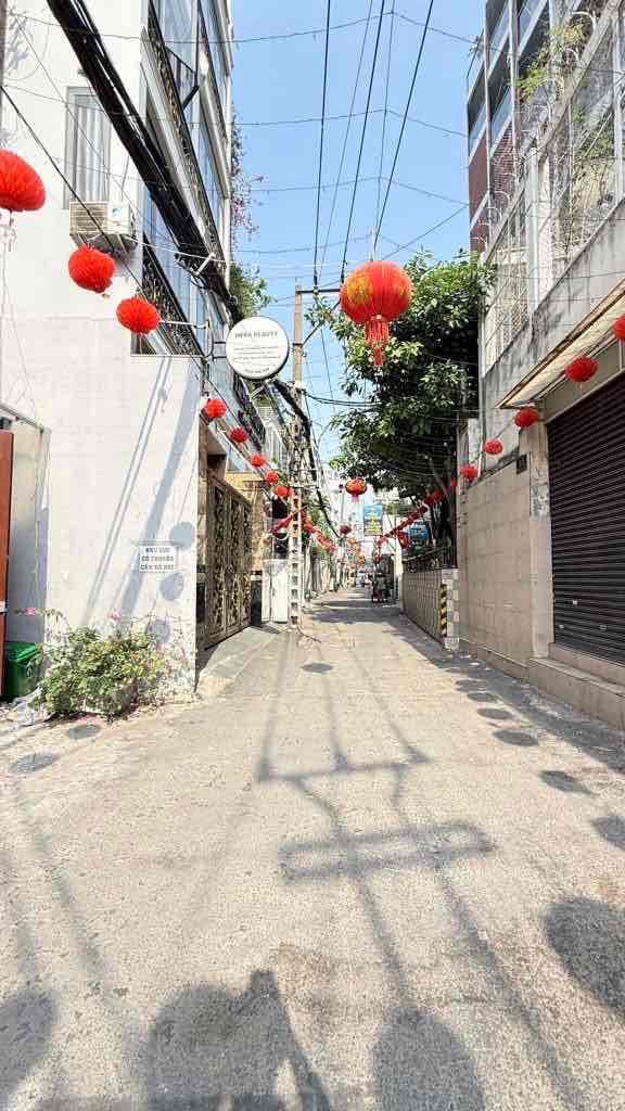 Lâu mới có một căn, khu Phan Xích Long, giá tốt - Ảnh 2