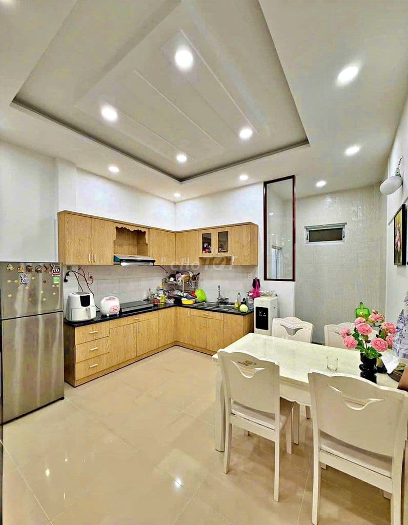 NHÀ ĐẸP 3 TẦNG - ĐỒNG BỘ - AN NINH - HẺM Ô TÔ - SÁT QL 13 GẦN VẠN PHÚC - Ảnh 3