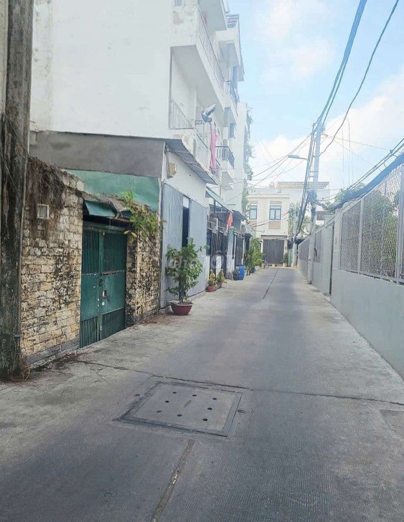 Q7 BÁN NHÀ HẺM XE HƠI 803 PHÚ THUẬN