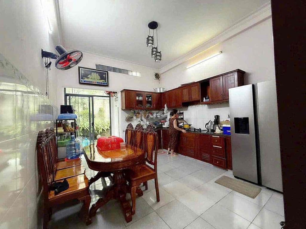 GẤP BÁN - XE HƠI NGỦ TRONG NHÀ MAN THIỆN - 94M2,3TẦNG - 6TỶ H.ƠN. - Ảnh 3