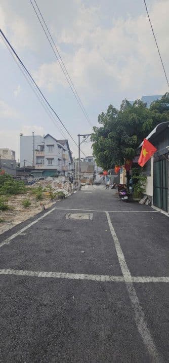 Bán gấp đất Đường 109, Phước Long B, Quận 9, 65 m2