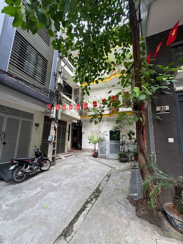 Sát Mặt Phố Trường Chinh Ngõ To Dt 41m