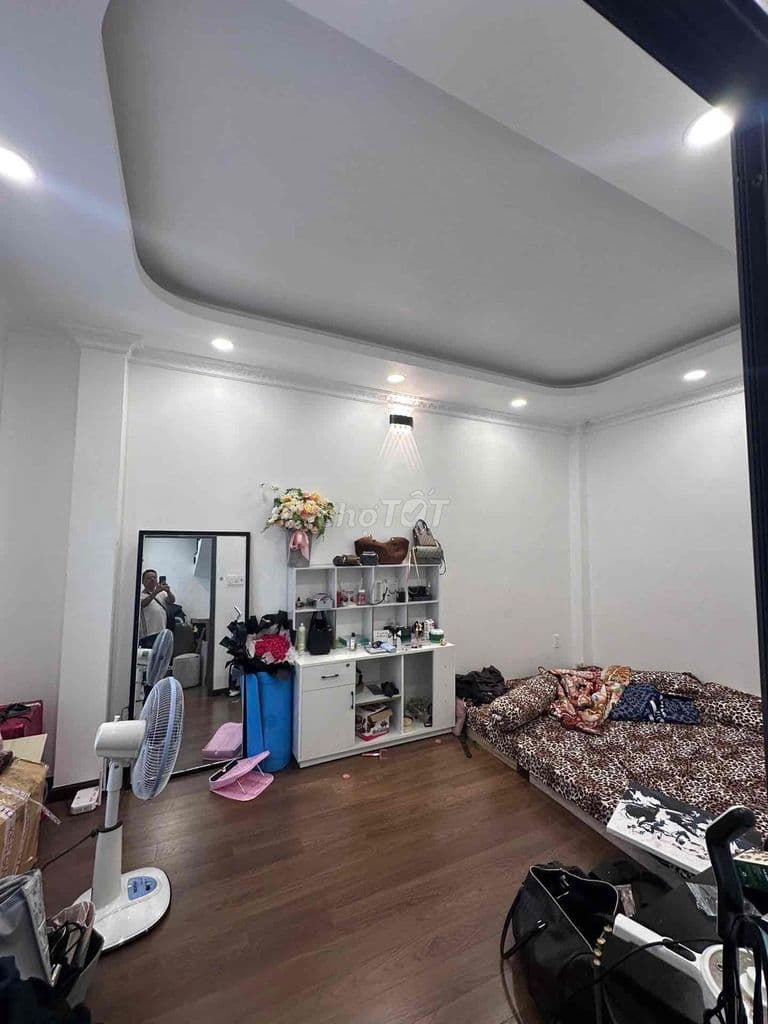 BÁN GẤP NHÀ Đẹp HẺM Ô TÔ CMT8, 4x10, Giá 6.5 tỷ.
