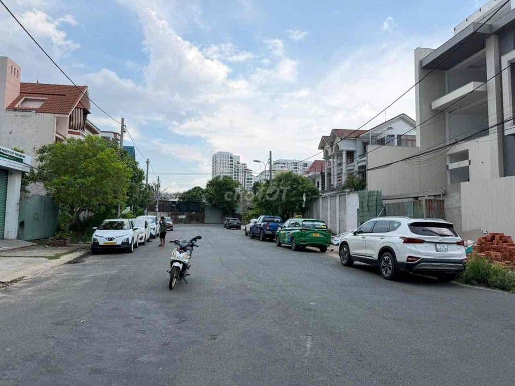 BÁN LÔ ĐẤT ĐƯỜNG 20 MÉT (6x20,5) sau lưng GiGamall - Ảnh 2