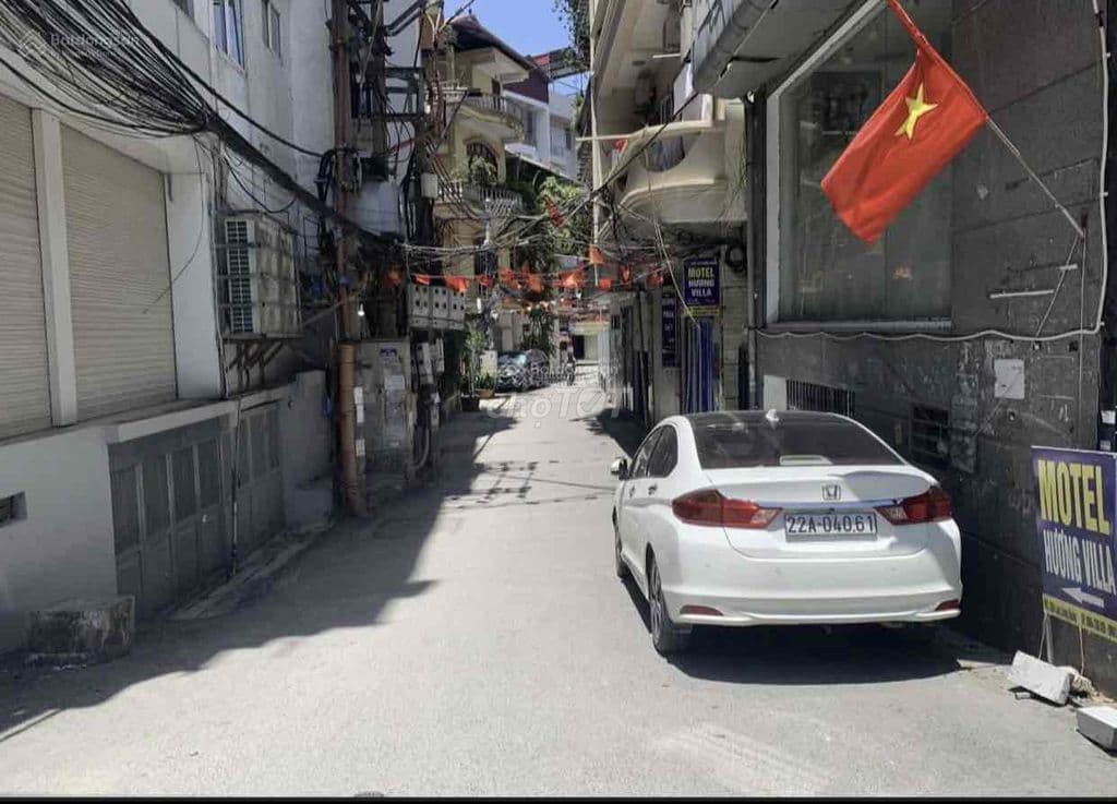 Nhà ngõ 269 Lạc Long Quân Cầu Giấy, 71.4m2, MT 7.8m, 5T ô chờ thang má - Ảnh 2