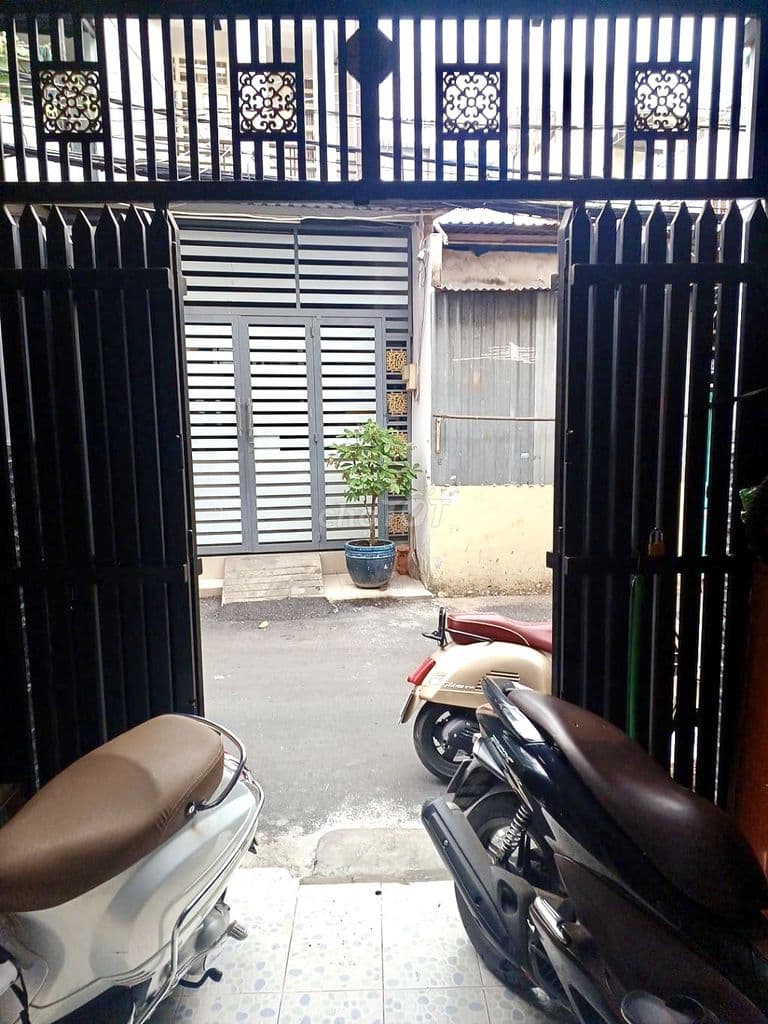 Nhà 2 Tầng - Hẻm ô tô thông - Quận 6 - Chợ Phú Lâm - 35m2 - Chỉ 3.79Tỉ - Ảnh 2