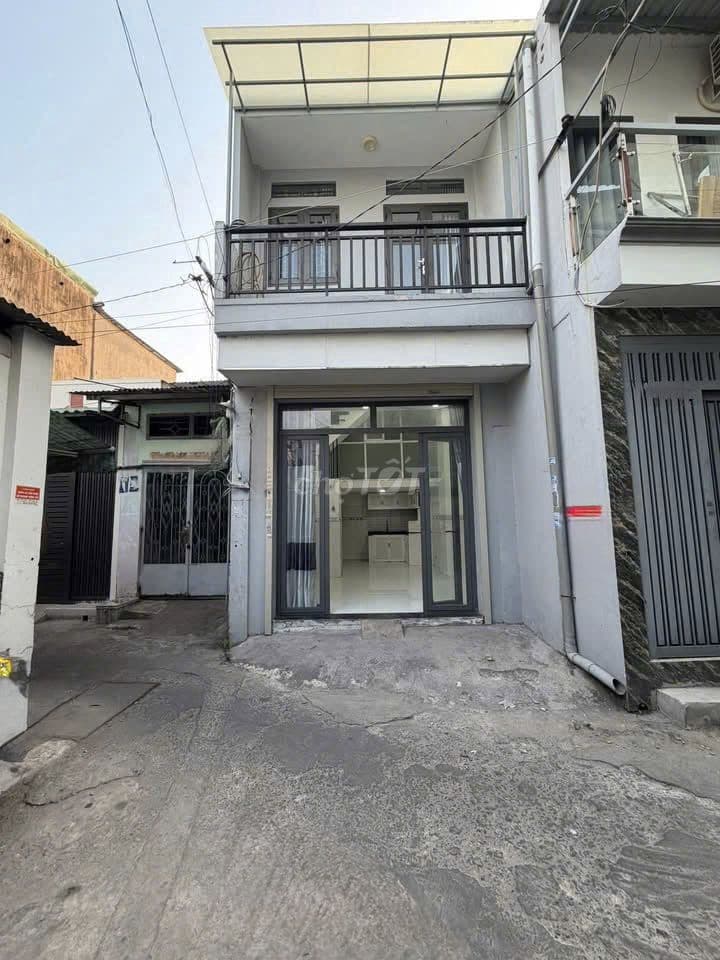 Hàng Thơm Nhà 1 Lửng 2 Tầng Hoàn Công Đủ Chỉ 3 Tỷ