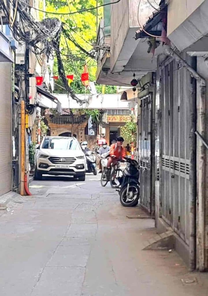 XUÂN THUỶ- DT 45M2- Ô TÔ QUA NHÀ- DÂN XÂY- NGÕ THÔNG- CHỈ 13.2tỷ