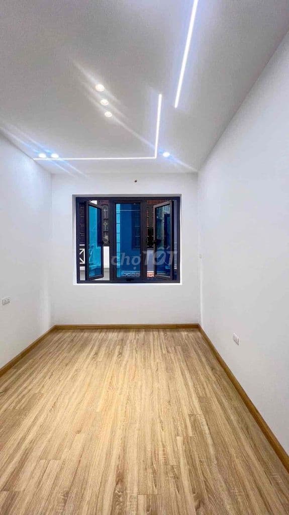 Chỉ gần 7 tỷ sở hữu nhà 5 tầng,3 ngủ đủ công năng, ô tô đỗ cửa - Ảnh 2