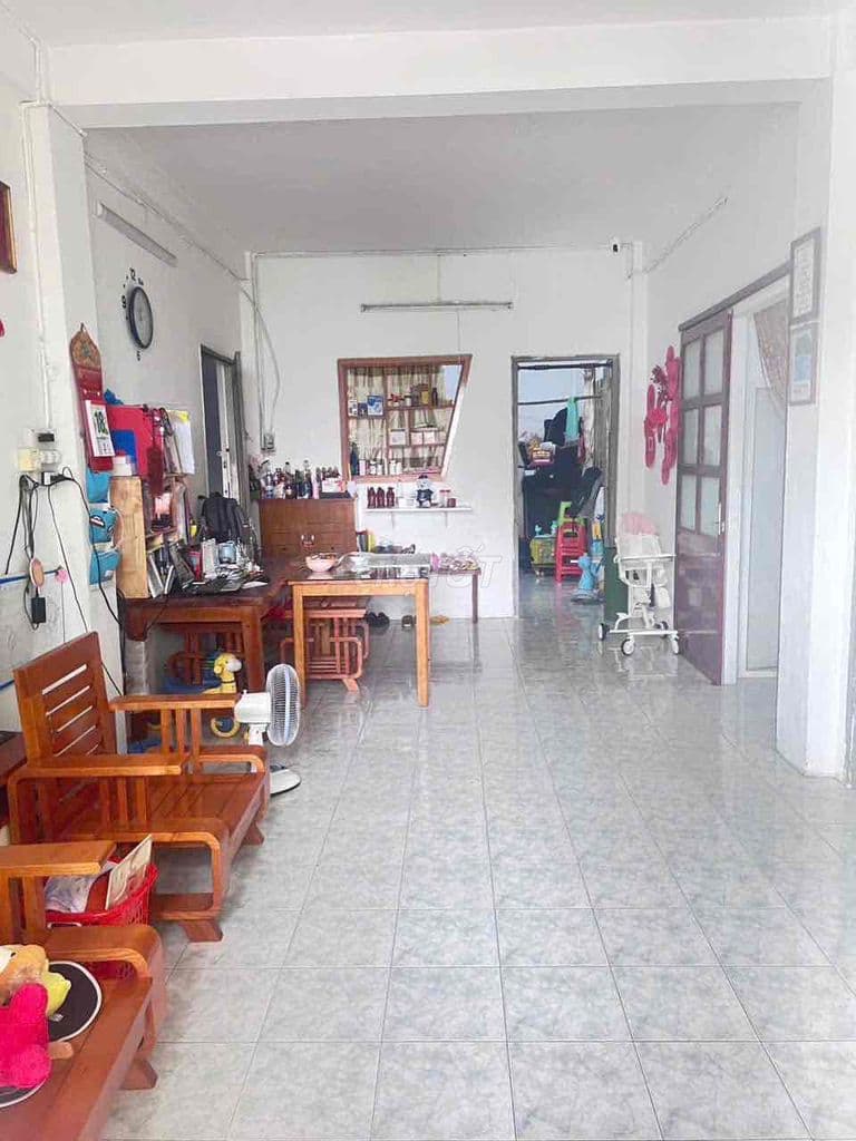 Bán chung cư 148 Thống Nhất 62m lầu 1 có 2pn . 1wc