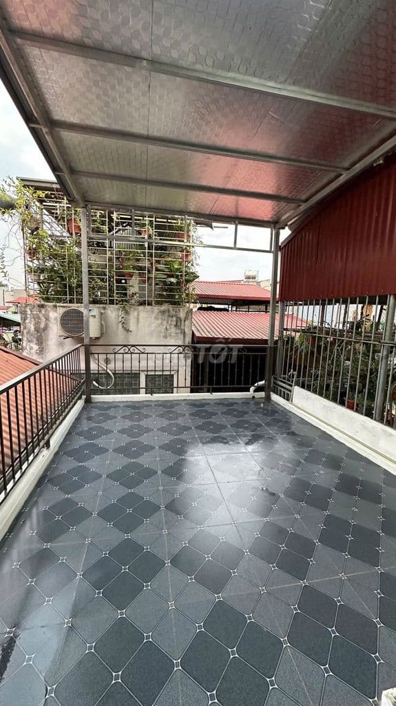 Võng Thị Tây Hồ Sẵn ở Sổ đỏ riêng 28mx4.5 tẫng3 ngủ Chỉ 7 tỷ hơn.