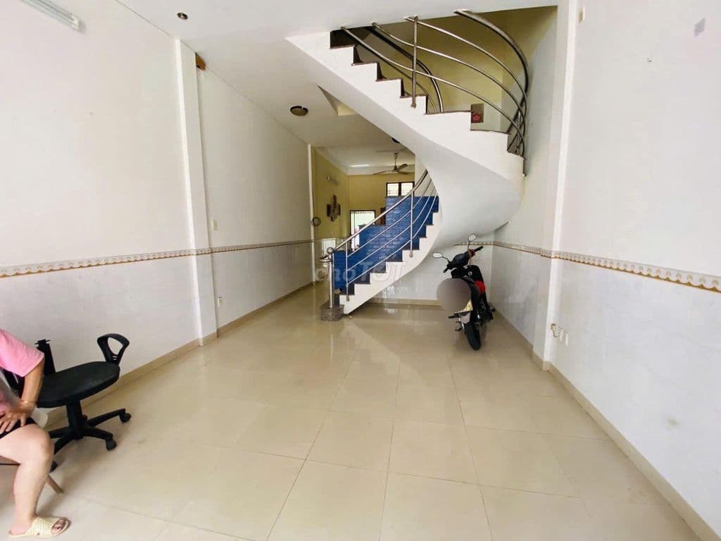 Bán nhà mặt phố 218 Cao Lỗ, giá cực chất , 54m2, 4PN, Không Có Thứ 2 - Ảnh 2
