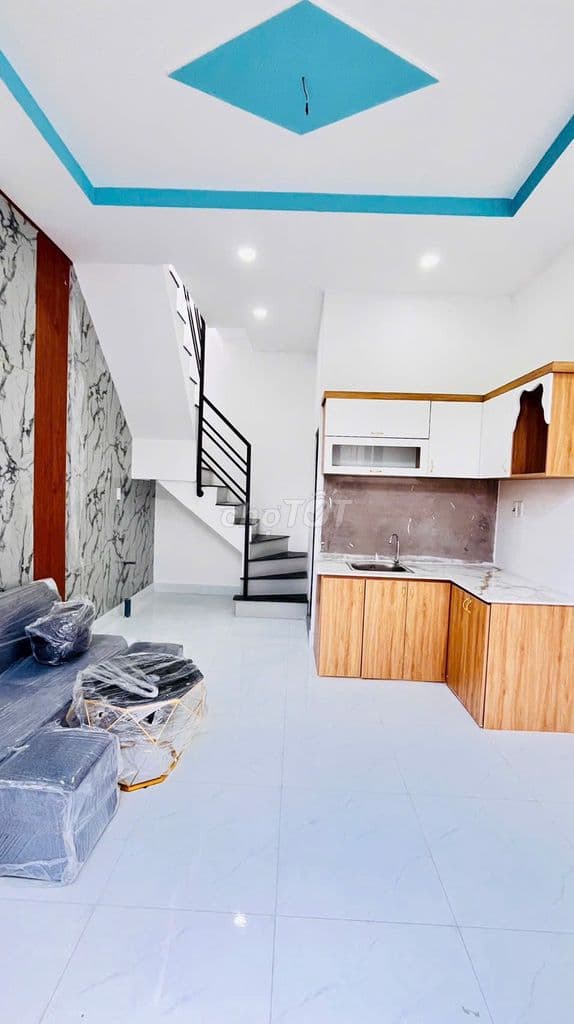 Nhà sát Vòng xoay Tân Kim - 690Tr - Hẻm Xe Hơi - Tặng Nội Thất - Ảnh 2