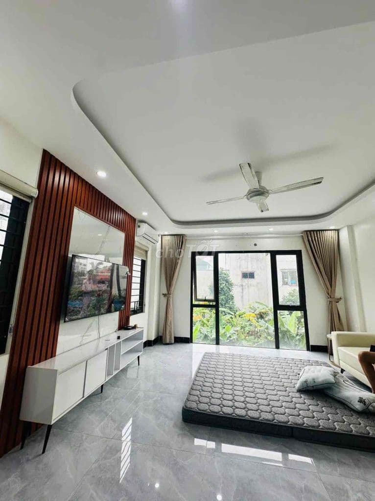 🔥 HÀNG HIẾM ĐỨC GIANG - 5 TẦNG THANG MÁY - Ô TÔ ĐỖ CỬA - DÒNG TIỀN CHẢ