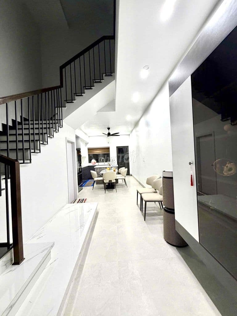 NGAY NGÃ TƯ—- LÊ TRỌNG TẤN- – LÔ GÓC 5 TẦNG – FULL NỘI THẤT – Ô TÔ TH - Ảnh 2