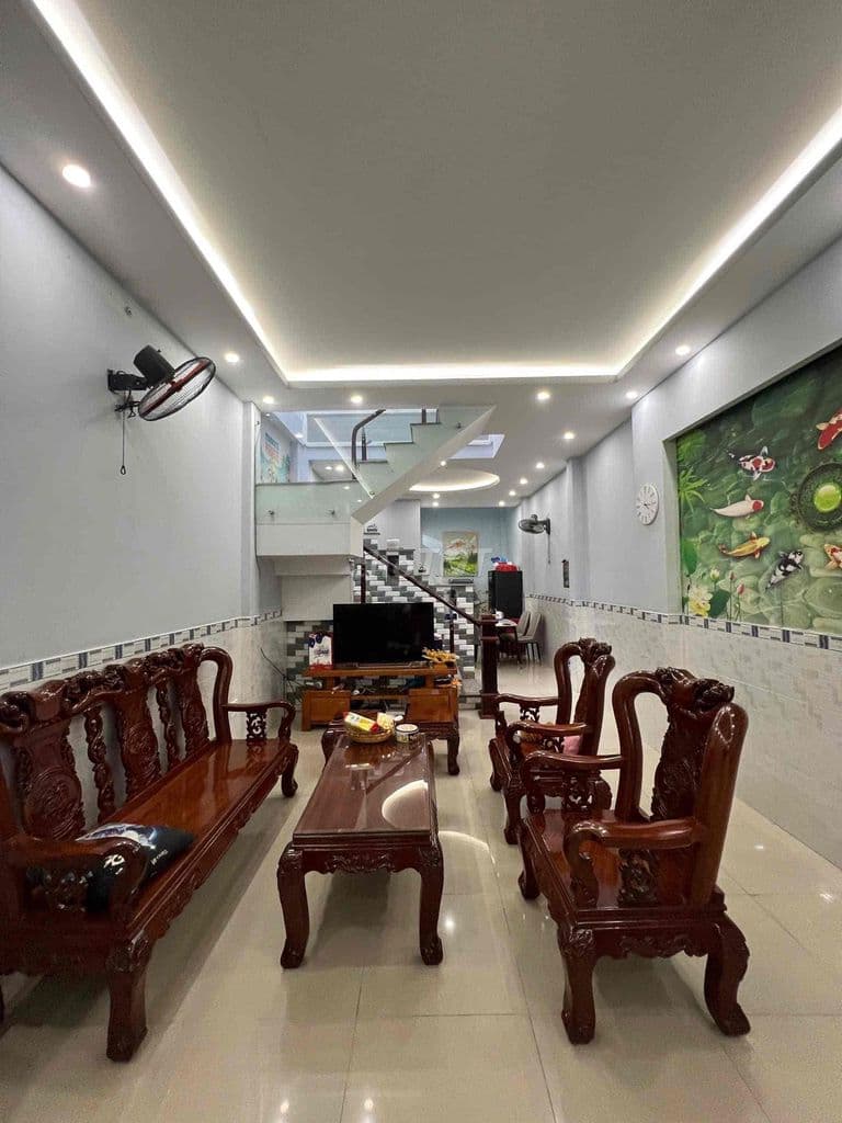 chú gửi bán căn nhà 1 trệt 1 lầu hẻm xe ba gác cách hẻm xe hơi 20m cá