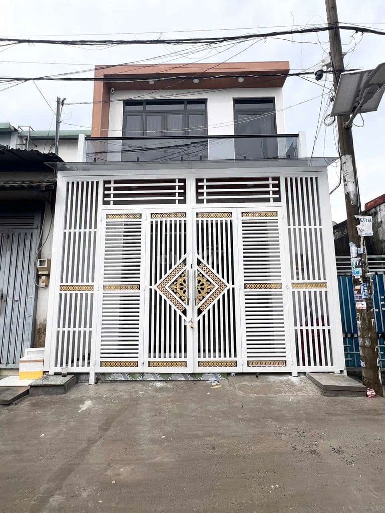 NHÀ ĐẸP 5 X12 GÁC SUỐT HẺM Ô TÔ GẦN ỦY BAN XÃ B CŨ