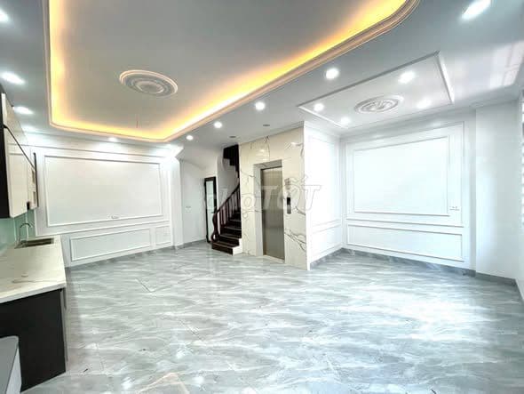 Nhà Phố Hoa Lư, Hai Bà Trưng, mới 5 tầng, thang máy, ô tô qua cửa - Ảnh 3