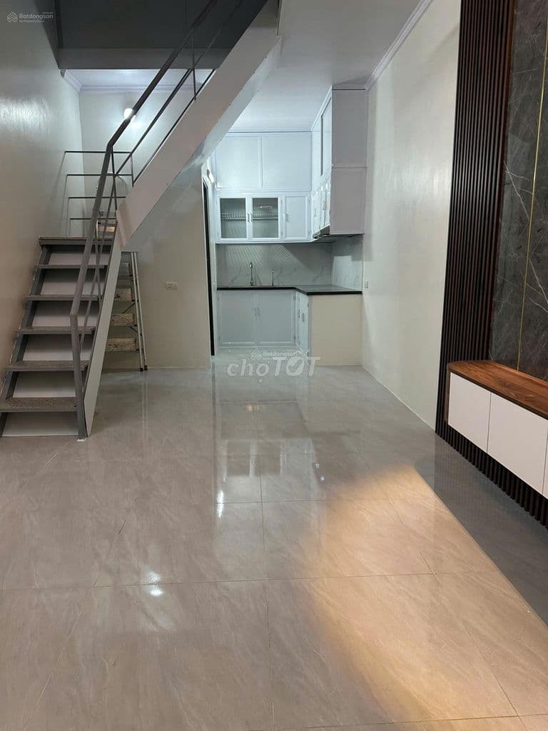 SỐC! Chỉ 2,15 tỷ có ngay nhà 30m2 x 2 tầng Lĩnh Nam - Hoàng Mai - Ảnh 2