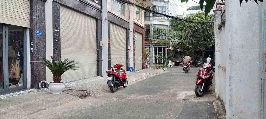 nhà diện tích lớn giá rẻ 64 m² 4 tầng hơn 5 tỷ