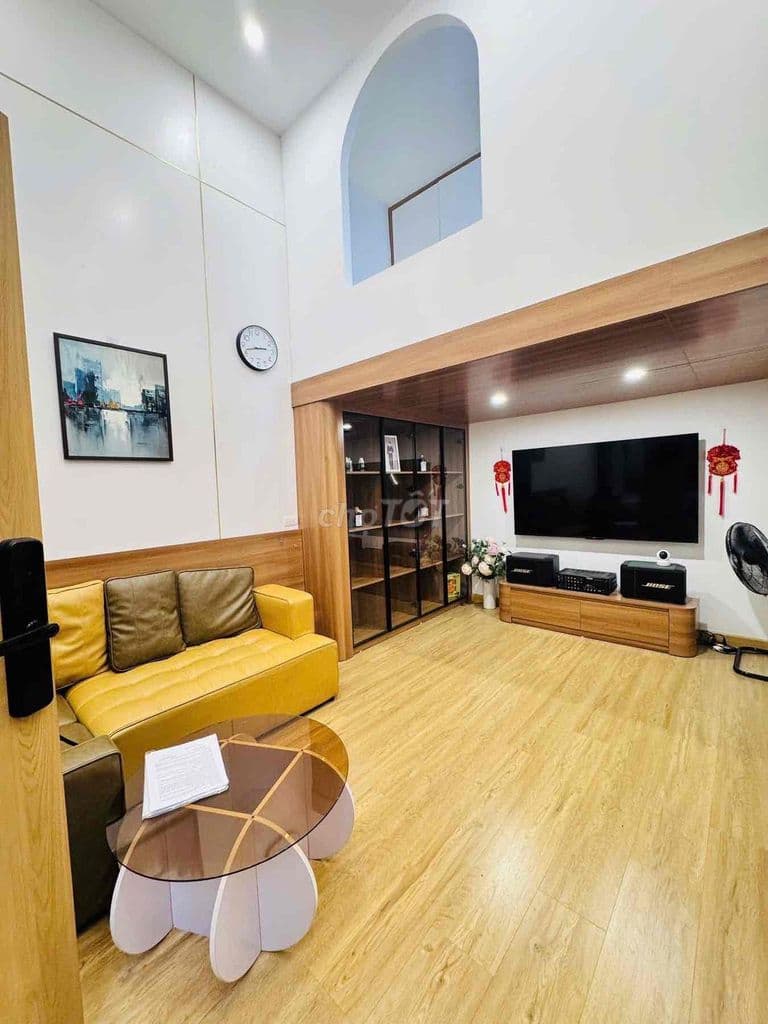 110m2, tập thể Xã Đàn, tầng 2, 2 thoáng, 3 ngủ, gần phố, full nội thức - Ảnh 2
