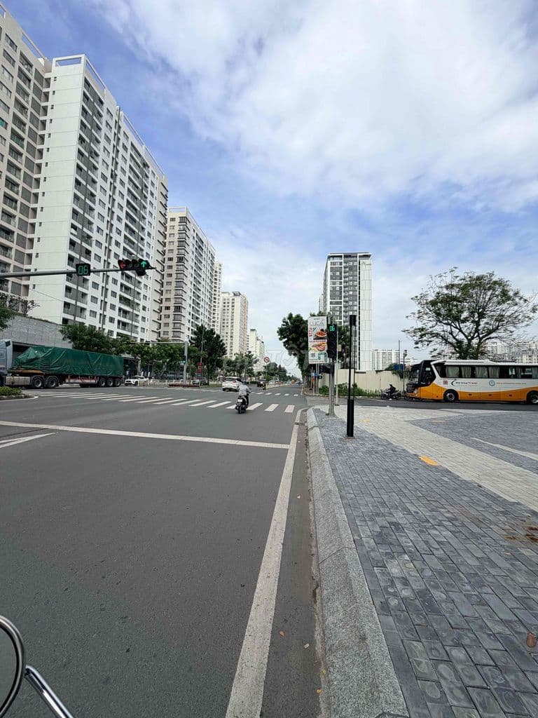 Bán căn hộ giá tốt đầu tư . Chung cư Hoang Quốc Việt. giá :3.4 tỷ - Ảnh 2