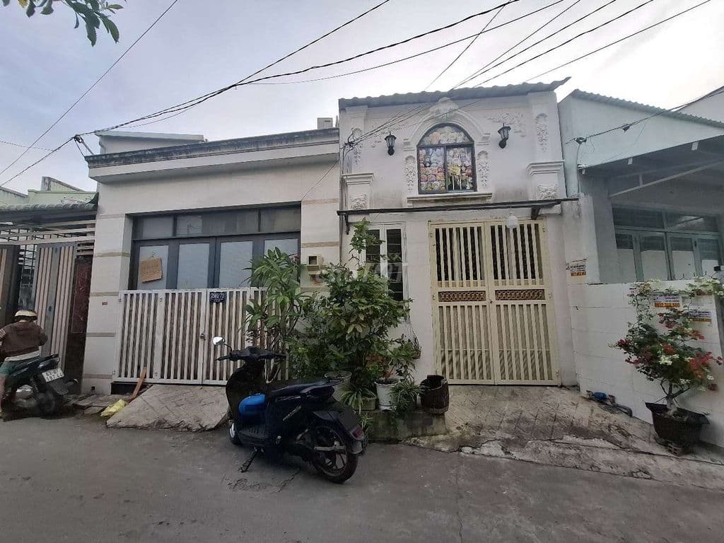 cần bán nhà ở gần Chợ Lô Đất, Nhà Bè