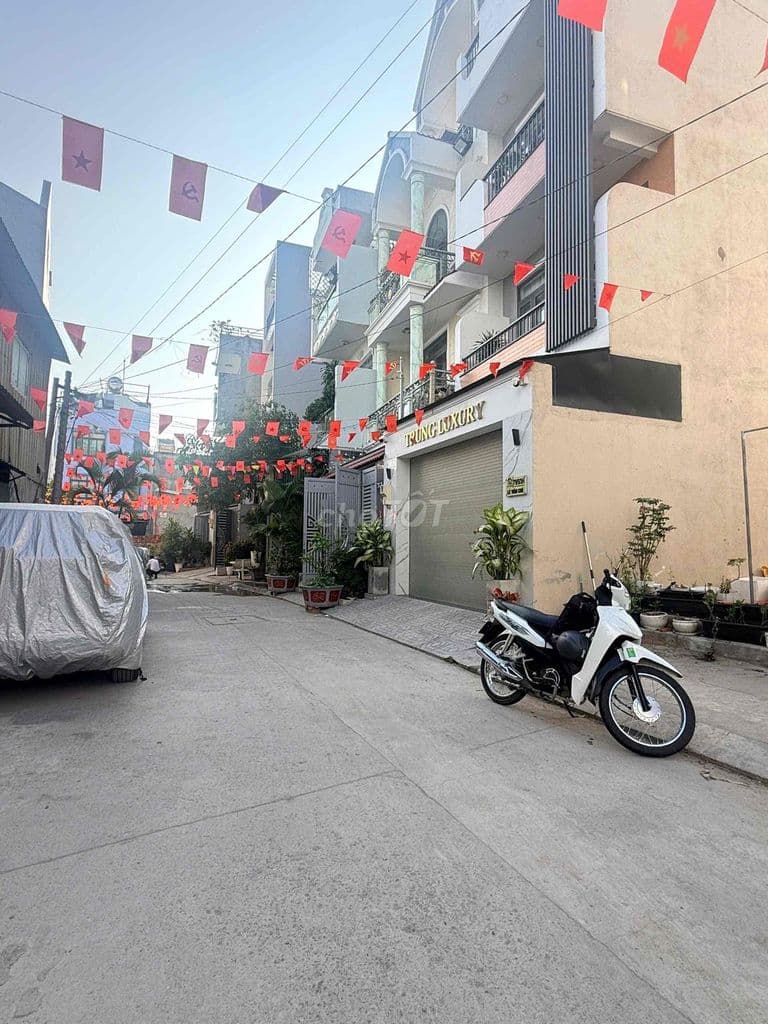 HÀNG HIẾM HẺM LÊ VĂN CHÍ 7M OTO RA VÀO THOẢI MÁI (4,5X18) 81M2 - Ảnh 2