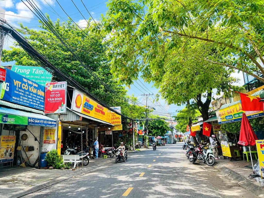 HƠN 40TR/M2 ĐẤT FULL THỔ NGAY PHẠM VĂN ĐỒNG NGANG 22M- HẺM XE TẢI - Ảnh 2