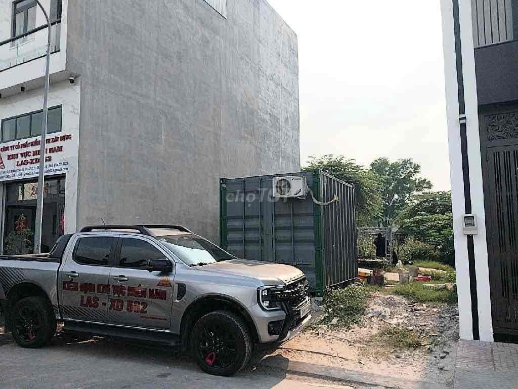 ĐẤT PHÂN LÔ KẾ BÊN CHỢ BÀ HOM- TỈNH LỘ 10. 4 X 17 M. ĐƯỜNG XE TẢI KD