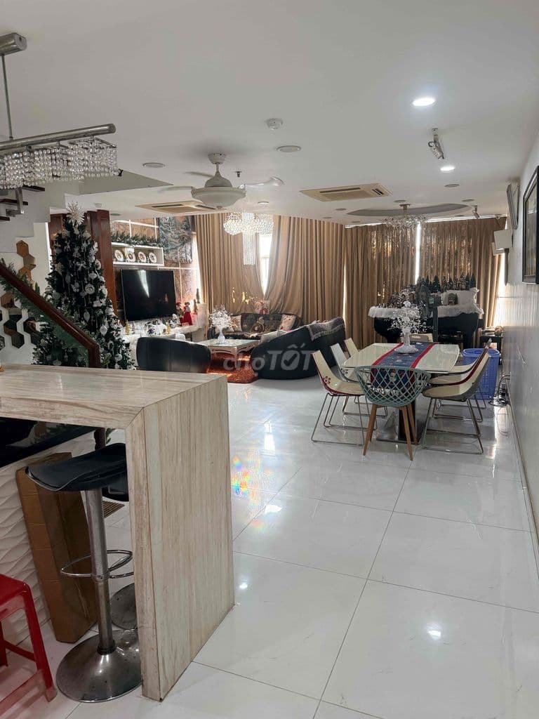 Bán căn hộ penthouse cao cấp 400m2