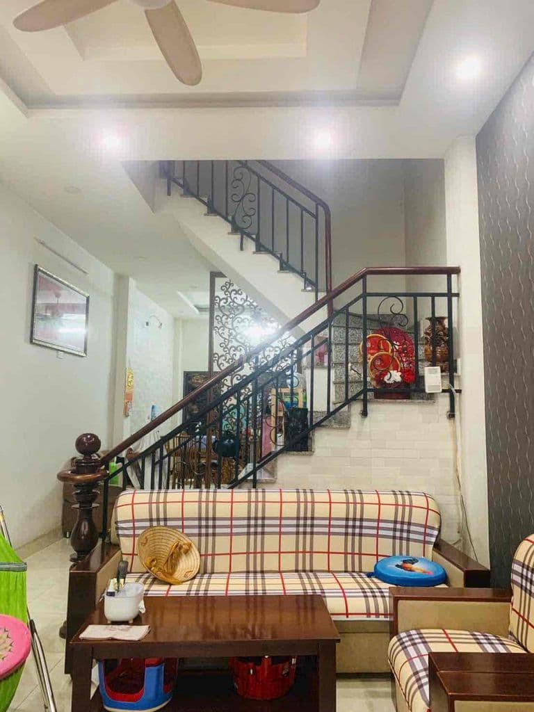 Nhà 4 tầng vòng xoay Phú Hữu sát Quận 2 lên cao tốc chỉ 500m - Ảnh 2